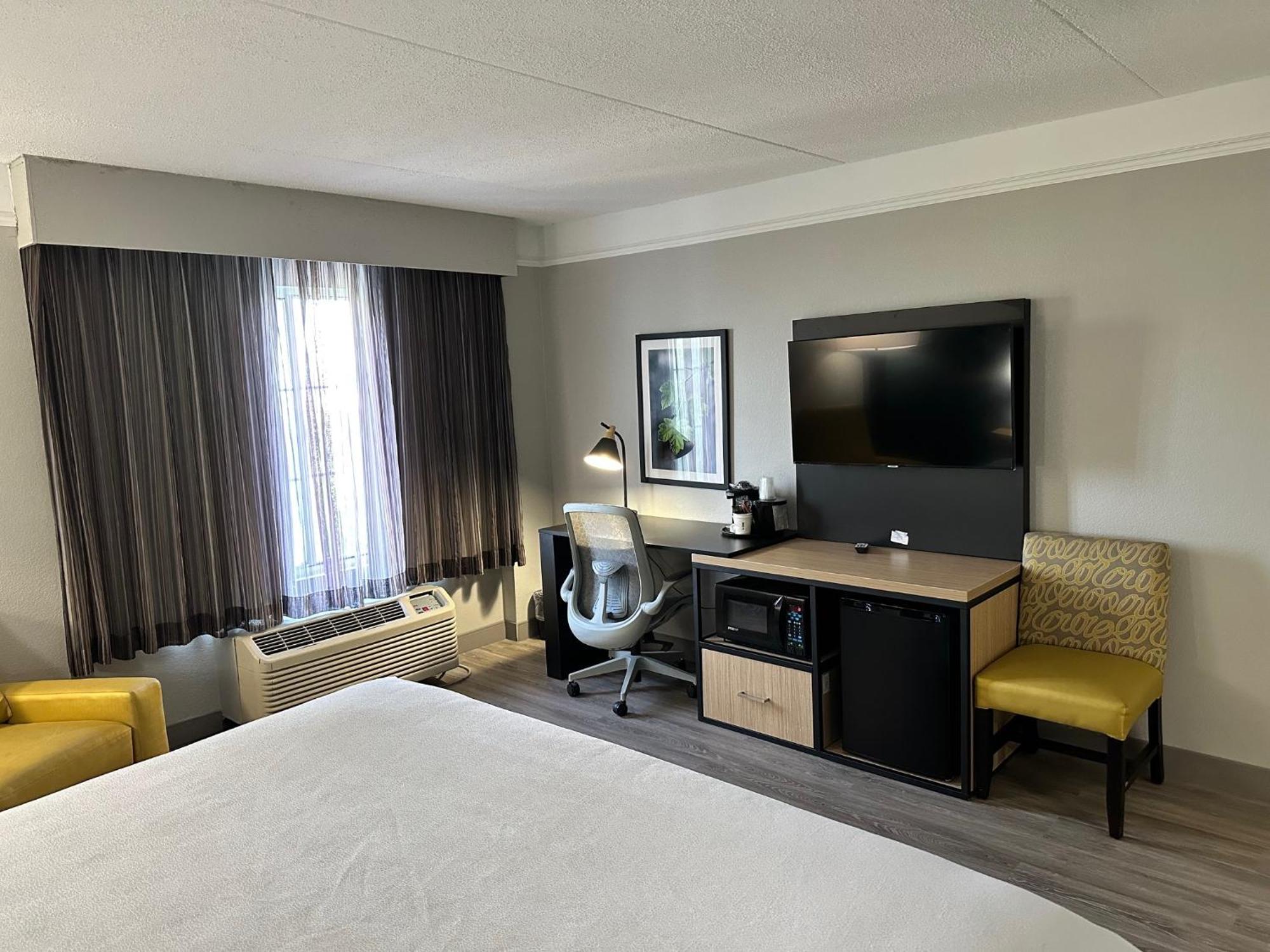 Hotel La Quinta By Wyndham Dallas South